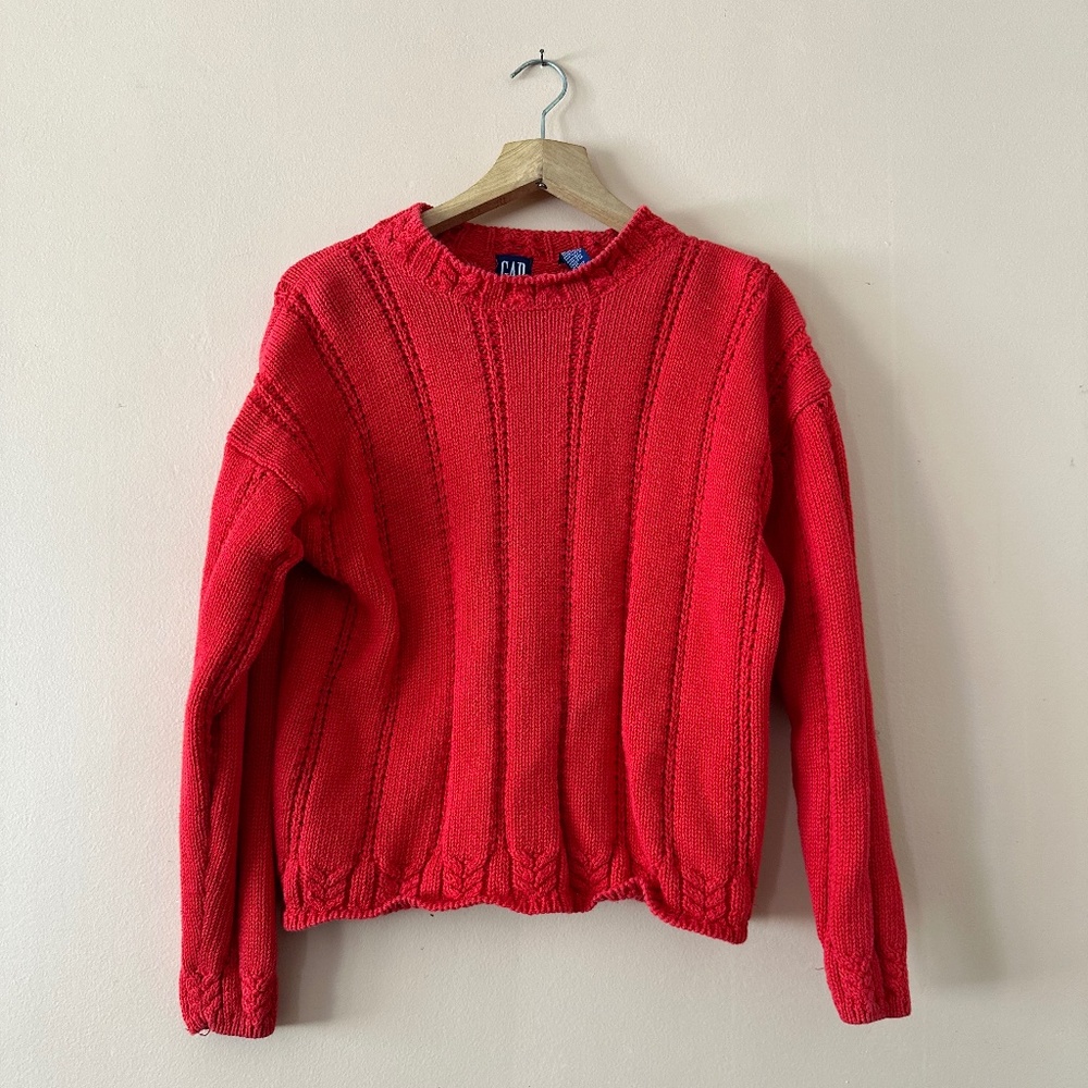 Classic Red Gap Chunky Knit Sweater Size Medium